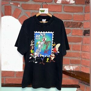 Vintage 1997 Warner Brothers Looney Tunes “What’s Up Doc?” Black Graphic T-Shirt
